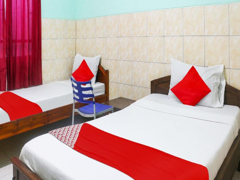 Oyo 91396 Hotel Laguna - Oda