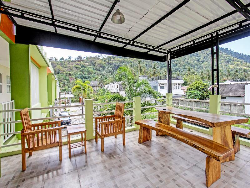 Capital O 91384 Rintaka Residence - Restoran