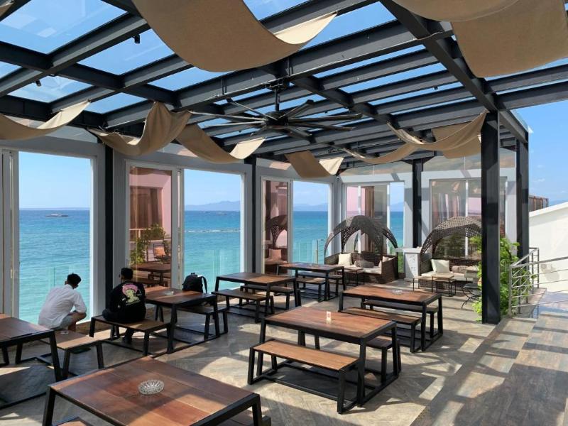 Swiss-Belcourt Kupang - Teras