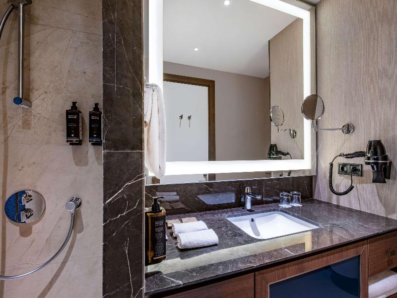 Tbilisi Philharmonic by Mercure Hotel - Oda