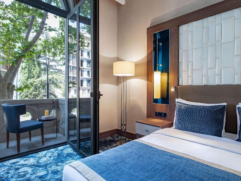 Tbilisi Philharmonic by Mercure Hotel - Oda