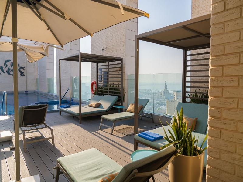 Embassy Suites By Hilton Doha Old Town - Havuz