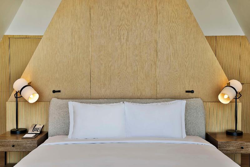 Katara Hills Doha Lxr Hotels Resorts - Oda