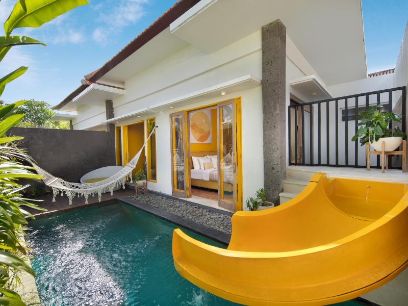La Mira Villa Seminyak by Ini Vie Hospitality - Havuz