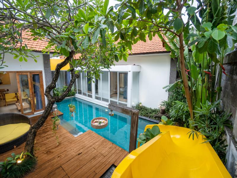 La Mira Villa Seminyak by Ini Vie Hospitality - Havuz