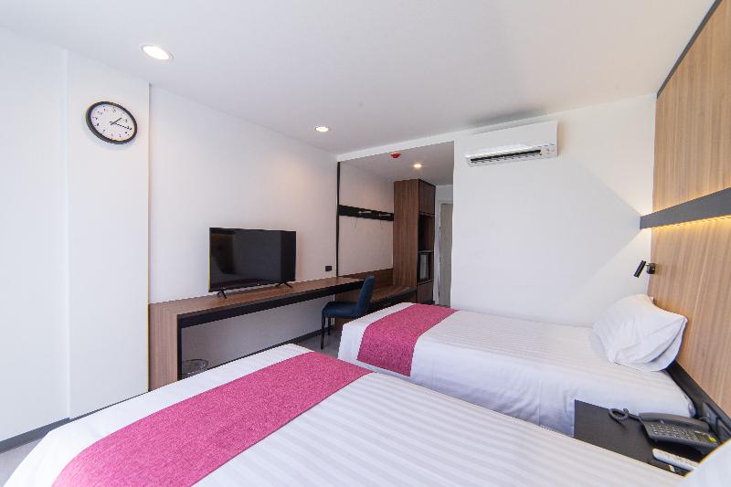 Gate43 Airport Hotel - Oda