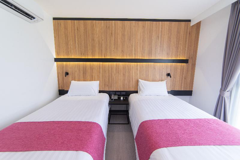 Gate43 Airport Hotel - Oda