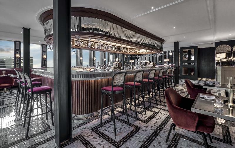 The Langham Jakarta - Bar
