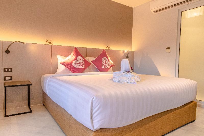 Tour De Phuket Hotel  (sha Extra Plus) - Oda