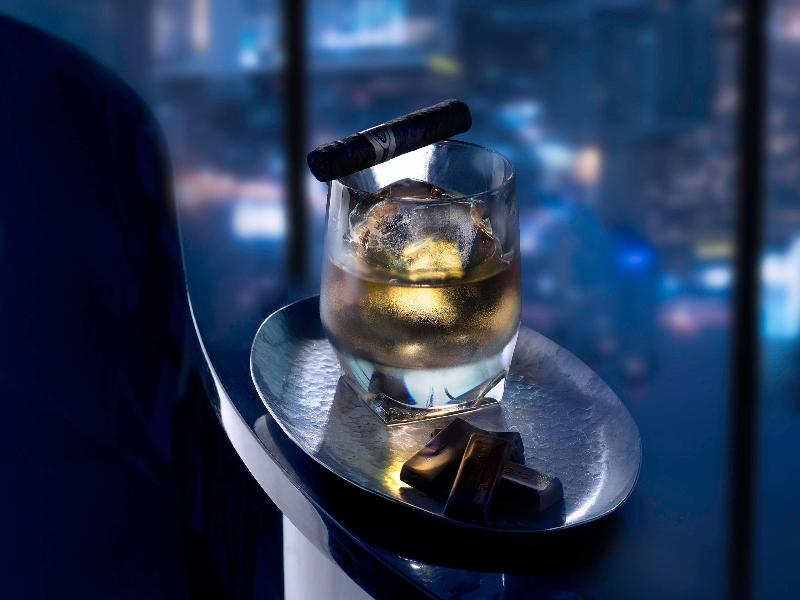 Millennium Hilton Bangkok - Bar