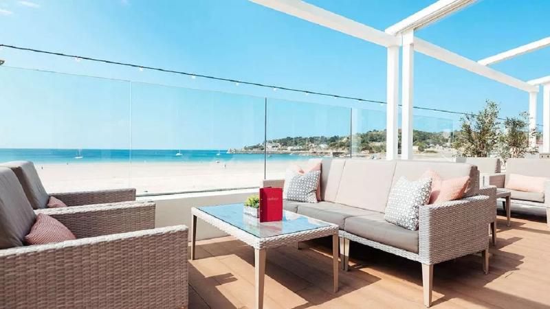 L'Horizon Beach Hotel & Spa - Teras