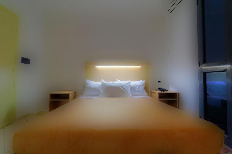 Hotel Roma Tunis - Oda