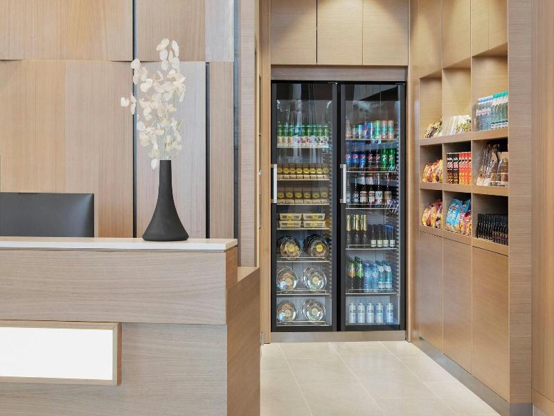 Courtyard By Marriott Batumi - Lobi