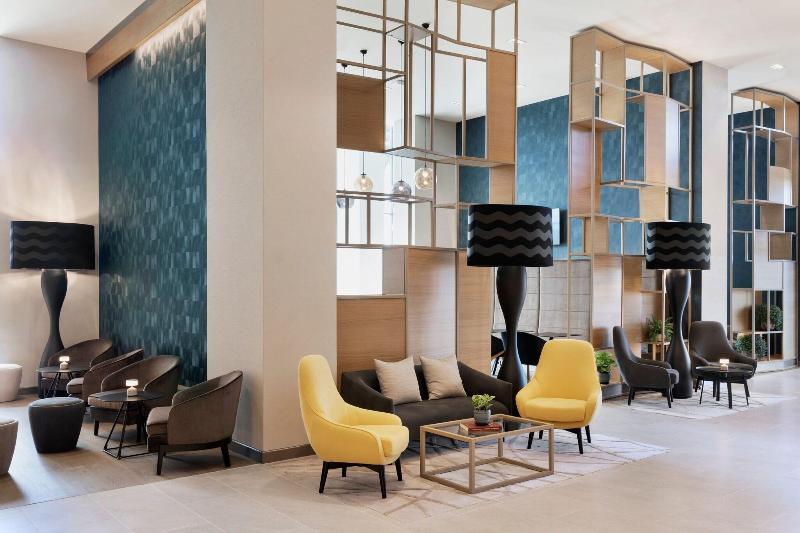 Courtyard By Marriott Batumi - Lobi