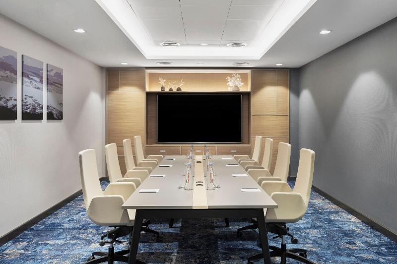 Courtyard By Marriott Batumi - Toplantı