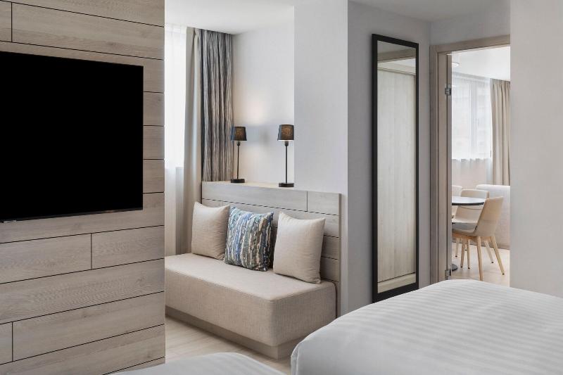 Courtyard By Marriott Batumi - Oda