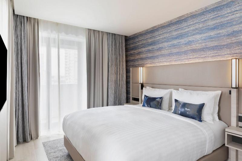 Courtyard By Marriott Batumi - Oda