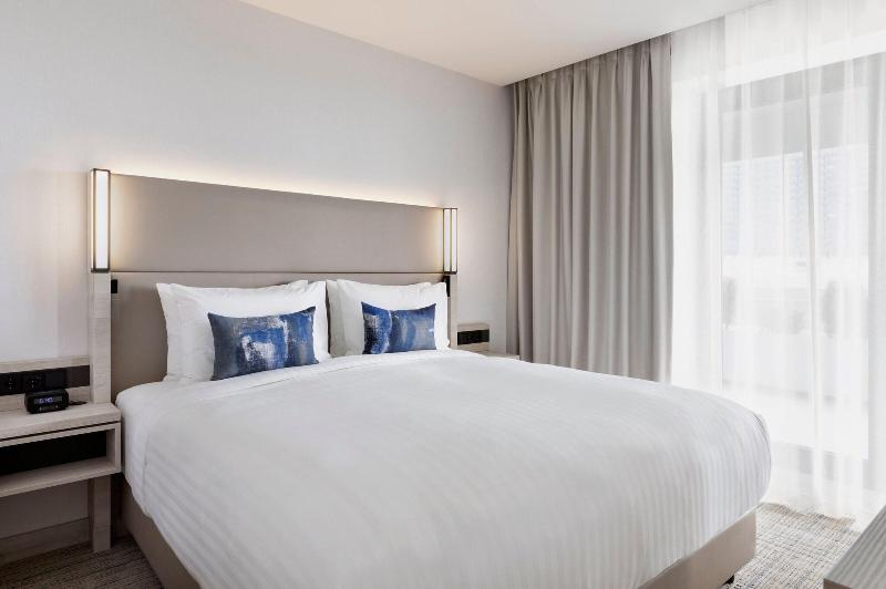 Courtyard By Marriott Batumi - Oda