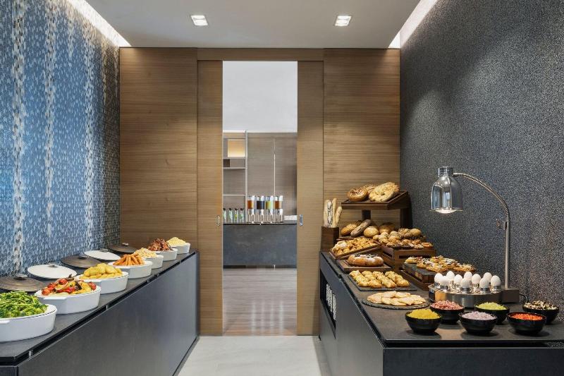 Courtyard By Marriott Batumi - Oda