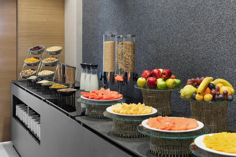 Courtyard By Marriott Batumi - Oda