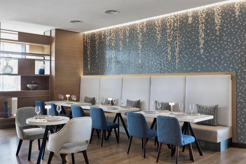 Courtyard By Marriott Batumi - Oda