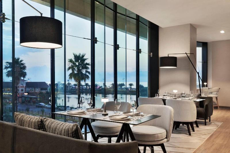 Courtyard By Marriott Batumi - Oda
