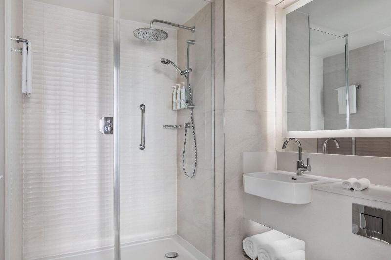 Courtyard By Marriott Batumi - Oda