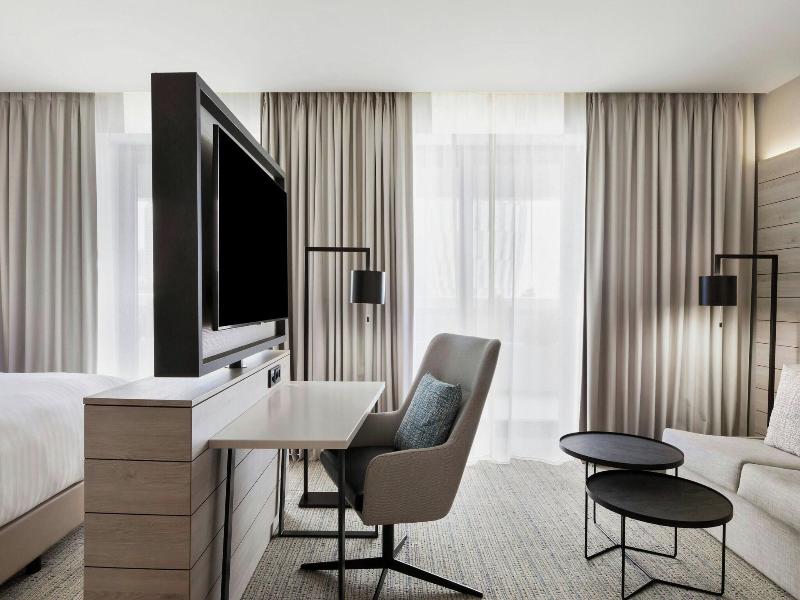 Courtyard By Marriott Batumi - Oda