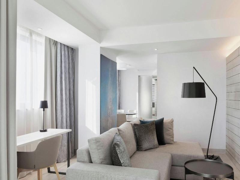 Courtyard By Marriott Batumi - Oda