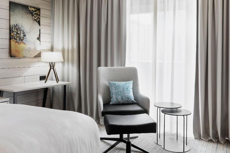 Courtyard By Marriott Batumi - Oda