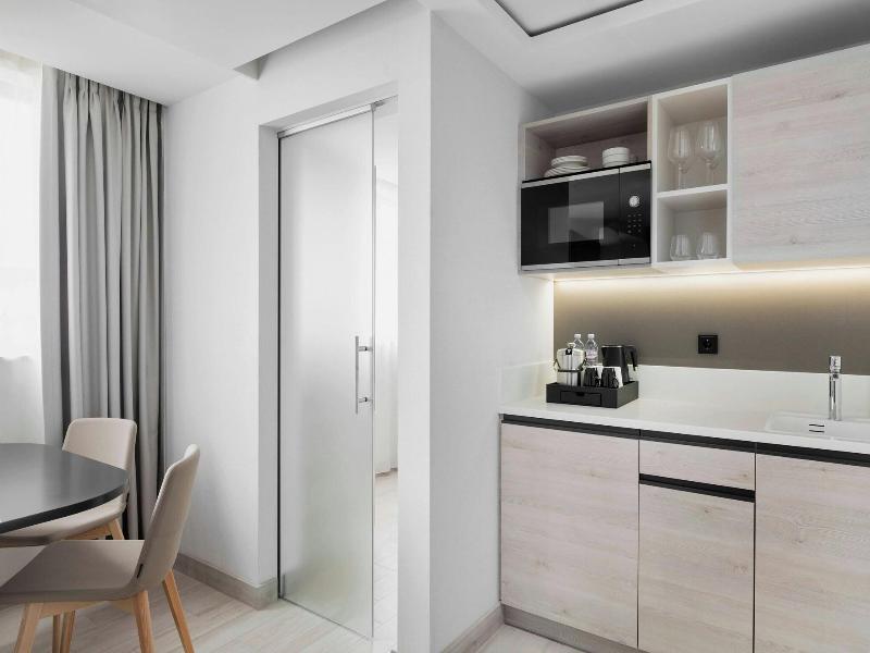 Courtyard By Marriott Batumi - Oda