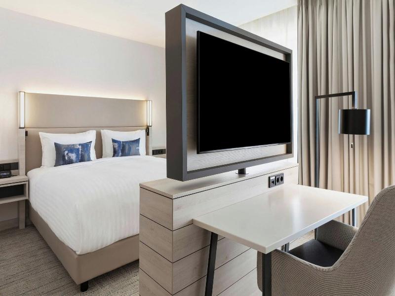 Courtyard By Marriott Batumi - Oda