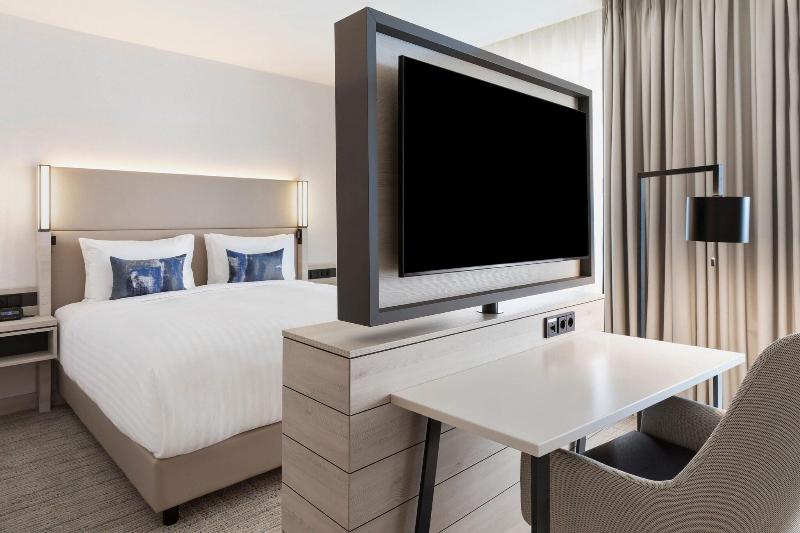 Courtyard By Marriott Batumi - Oda