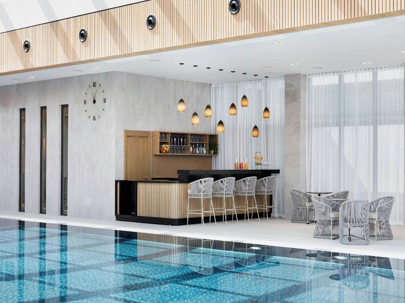Courtyard By Marriott Batumi - Havuz