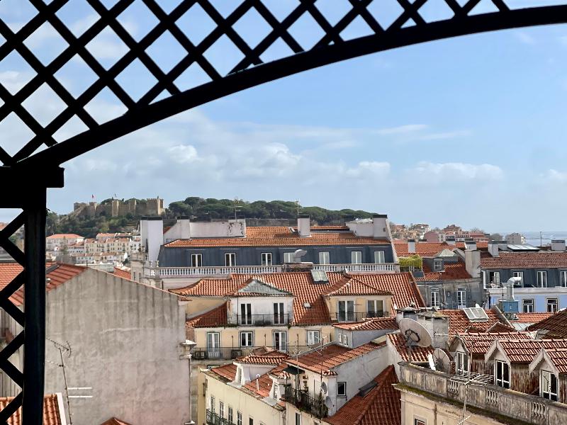 Lisbon Colours Bairro Alto Apartments - Teras