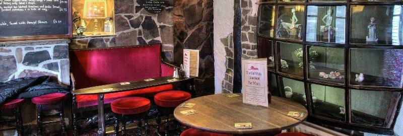 The Old White Lion Hotel - Bar