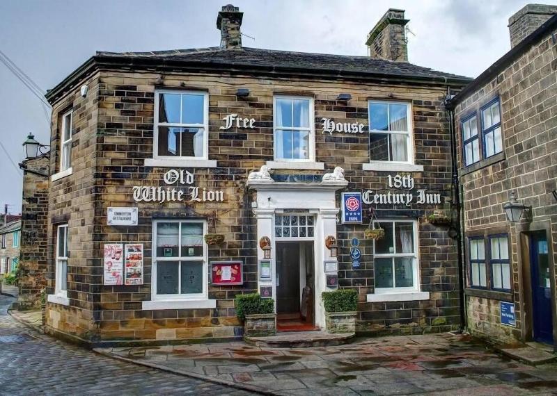 The Old White Lion Hotel - Genel