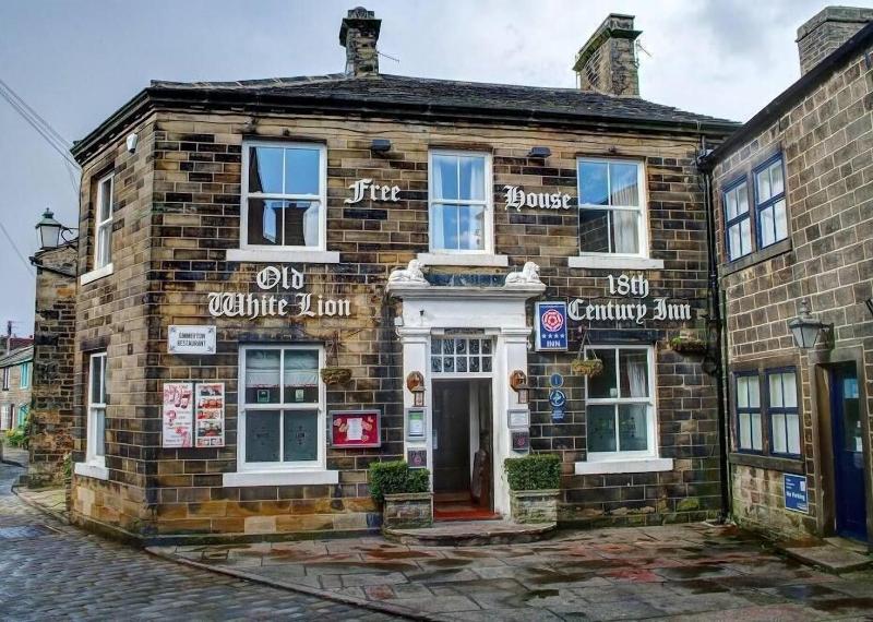 The Old White Lion Hotel - Genel