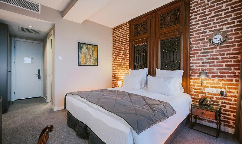 Tbilisee Hotel - Oda
