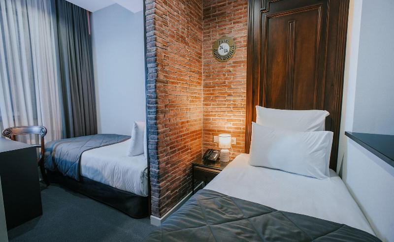 Tbilisee Hotel - Oda
