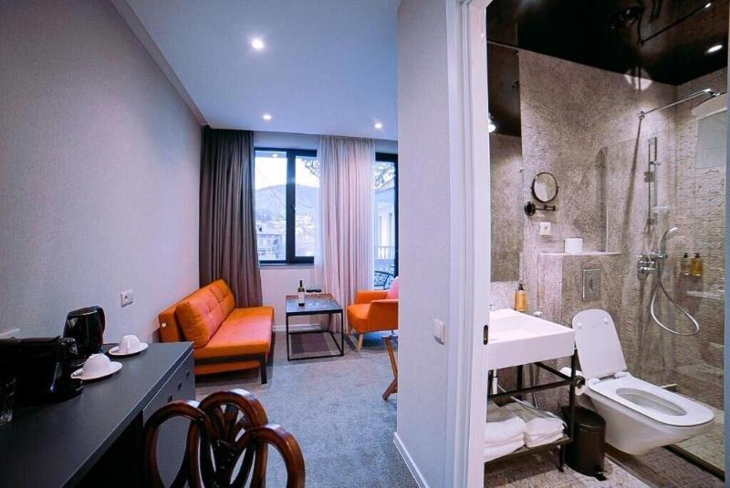 Tbilisee Hotel - Oda