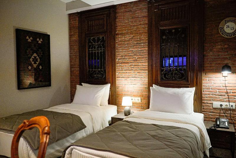 Tbilisee Hotel - Oda