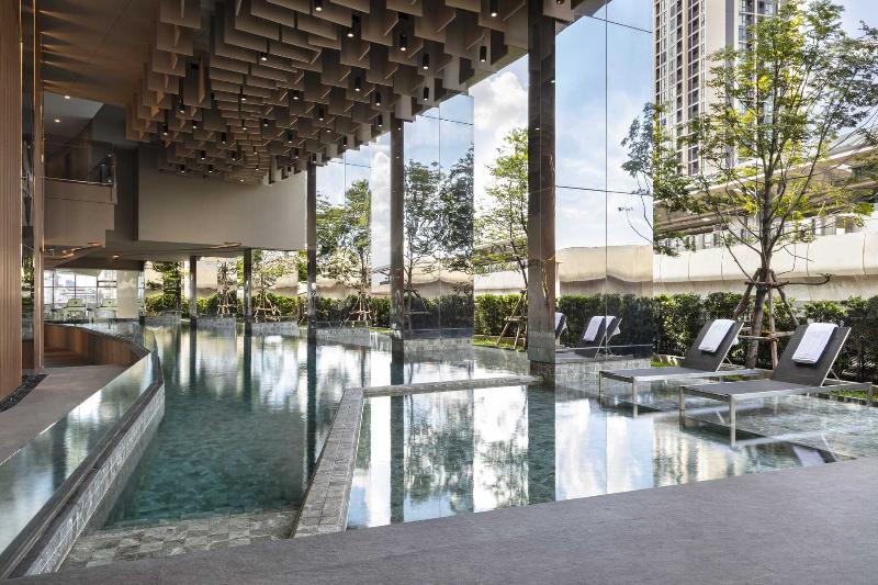 Oakwood Suites Tiwanon Bangkok - Havuz