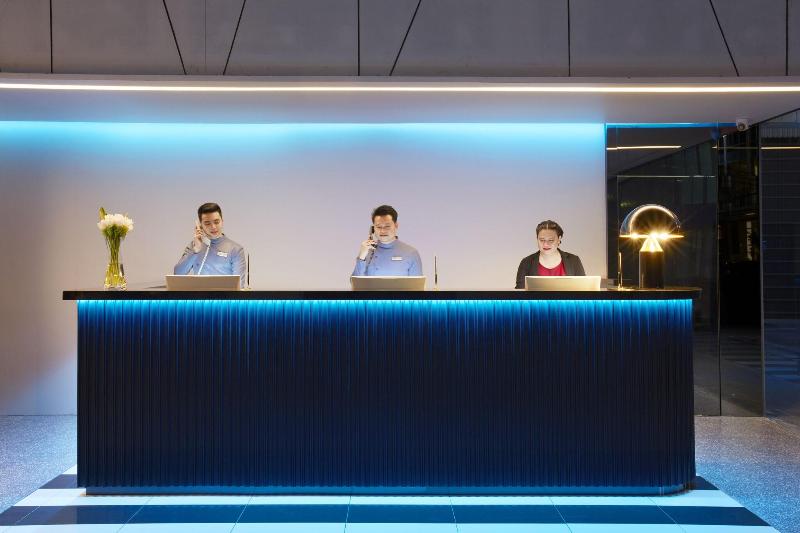 The Quarter Hotel Silom By Uhg - Lobi