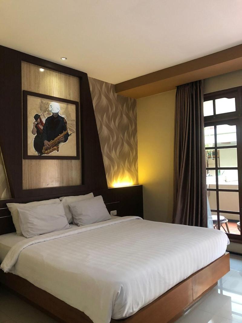 Votel Kartika Abadi Hotel Madiun - Oda