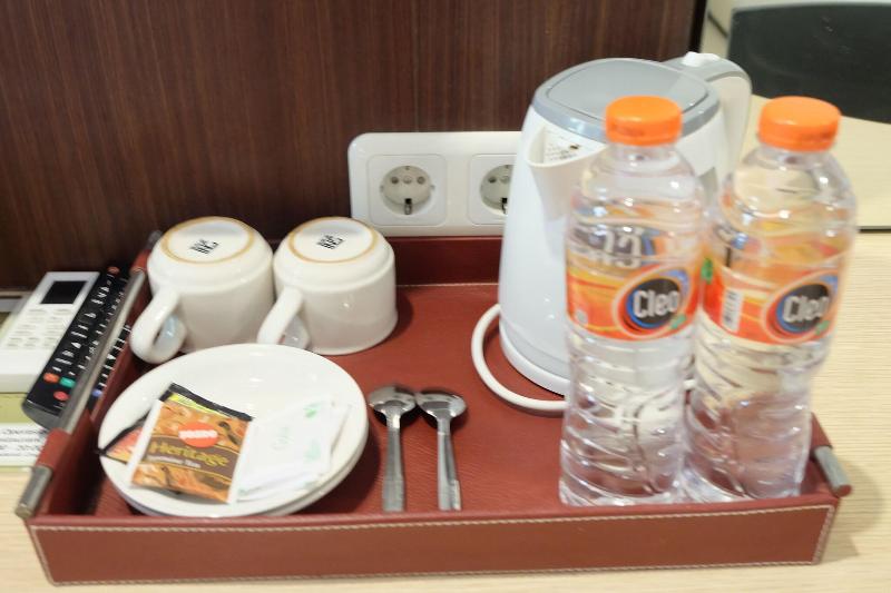 Votel Kartika Abadi Hotel Madiun - Oda