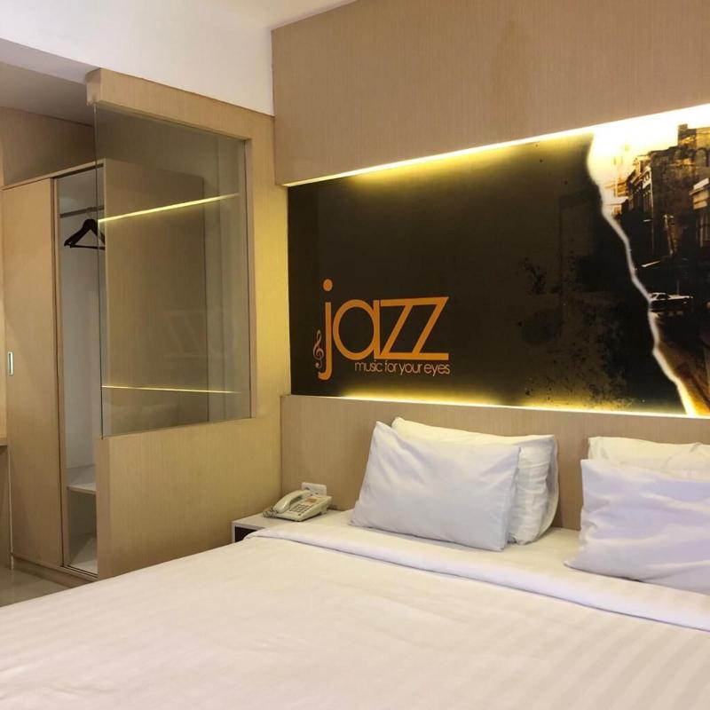 Votel Kartika Abadi Hotel Madiun - Oda