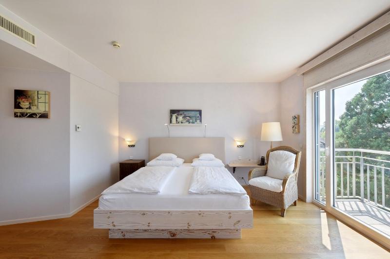 Hotel Hirschen In Freiburg-Lehen - Oda