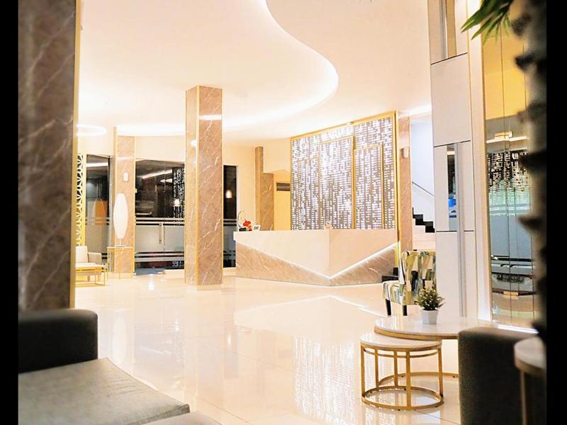 Emerald Hotel - Lobi
