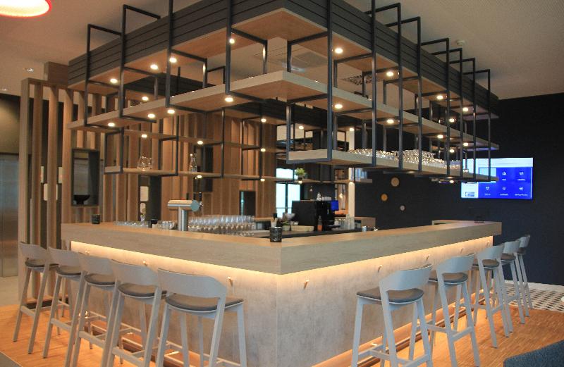 Holiday Inn Express And Suites Basel - Allschwil - Bar